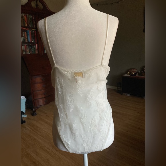 Victoria’s Secret Gold Label White Satin and Lace Teddy with Floral Detail - Picture 6 of 11